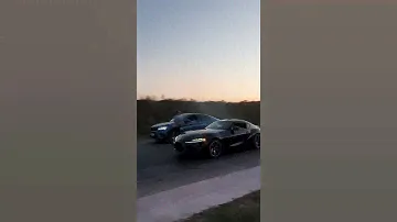 Toyota Supra 2020 vs BMW X6M Drag race